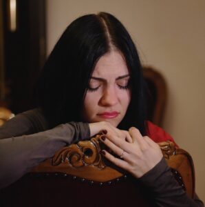 Emotional Marketing Value: image of young woman crying