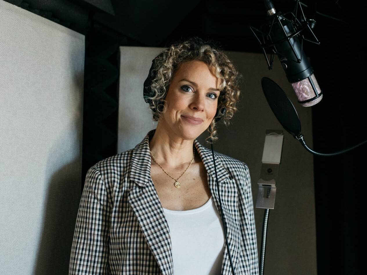 how to do voice overs studio