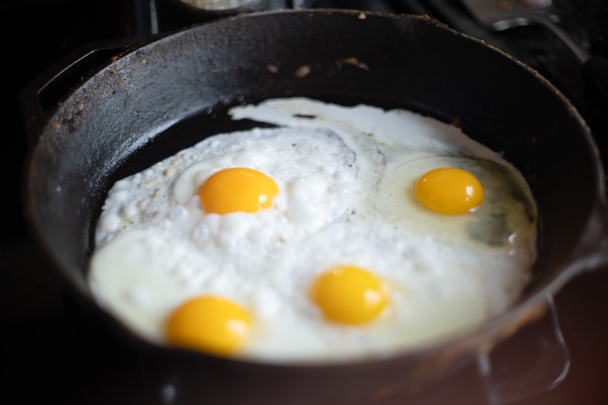 Great voice overs: image of eggs frying